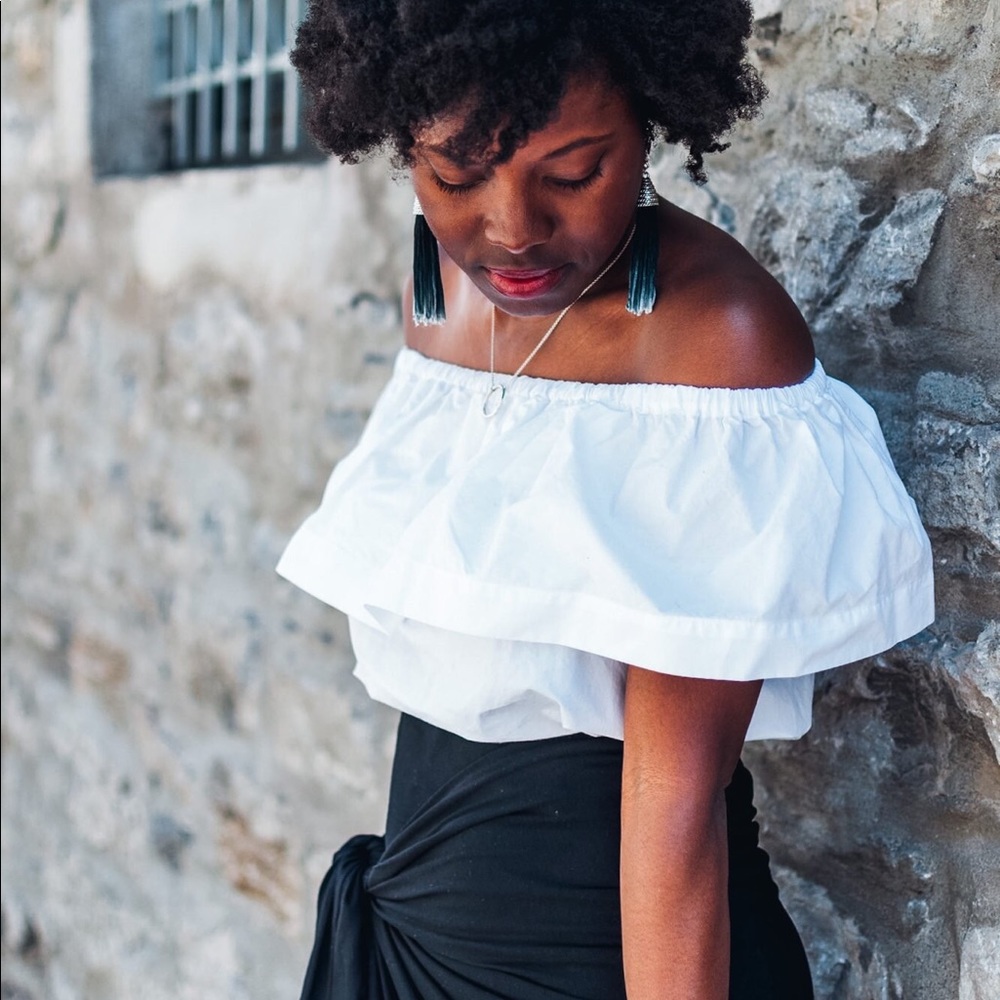 Aritzia Wilfred Cotton Ruffle Blouse